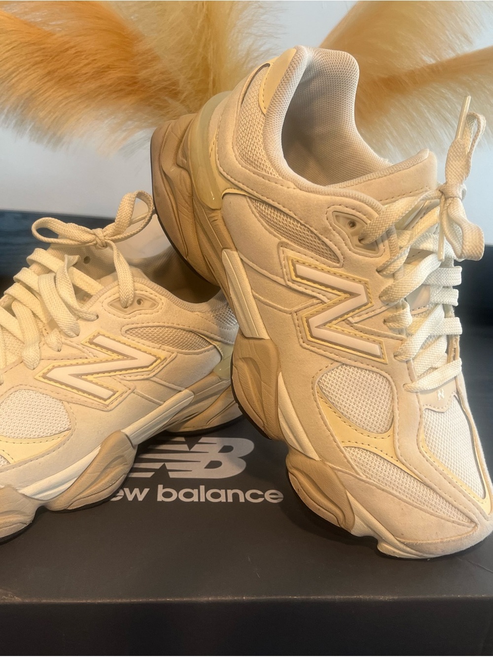 New Balance 9060 White Beige Sneakers GC9060EK Size 7Y w/ Box